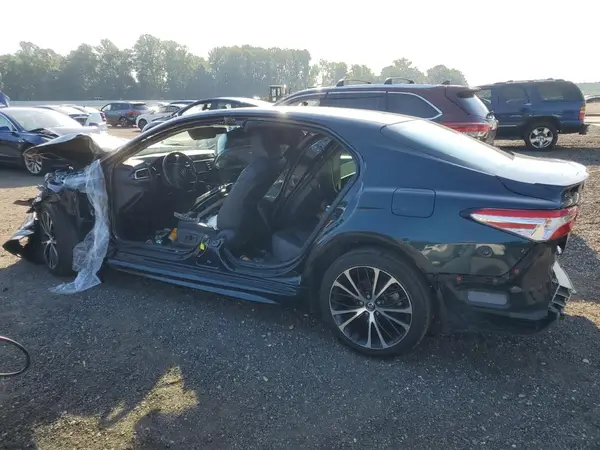 4T1B11HK7JU599096 2018 TOYOTA CAMRY - Image 2