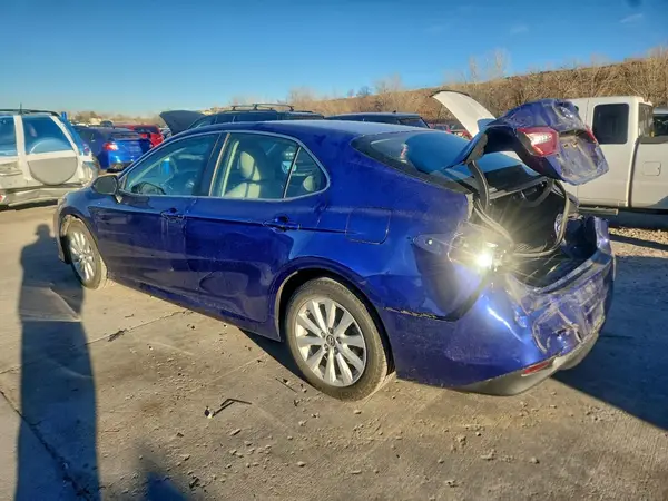 4T1B11HK7JU599535 2018 TOYOTA CAMRY - Image 2