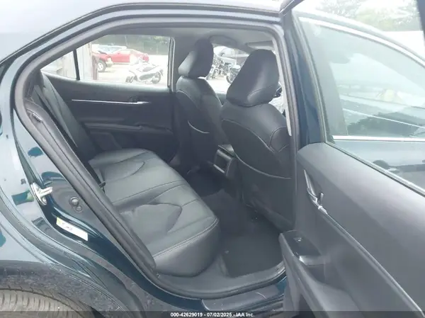 4T1B11HK7JU599759 2018 TOYOTA CAMRY - Image 8