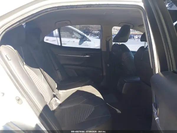 4T1B11HK7JU602353 2018 TOYOTA CAMRY - Image 8