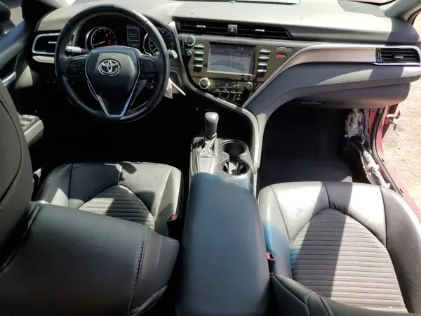 4T1B11HK7JU606385 2018 TOYOTA CAMRY - Image 8