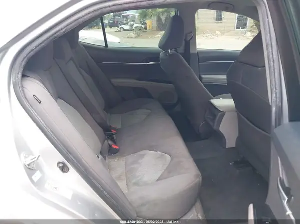 4T1B11HK7JU609402 2018 TOYOTA CAMRY - Image 8