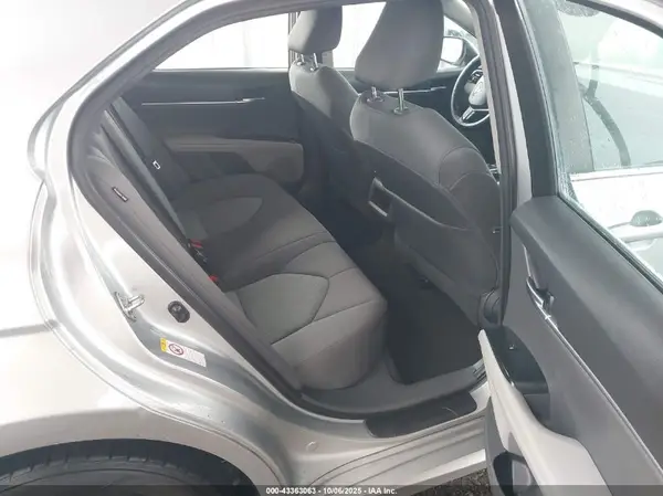 4T1B11HK7JU609805 2018 TOYOTA CAMRY - Image 8