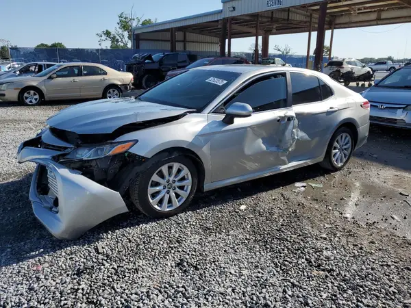 4T1B11HK7JU611103 2018 TOYOTA CAMRY - Image 1