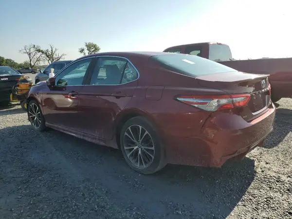4T1B11HK7JU612512 2018 TOYOTA CAMRY - Image 2