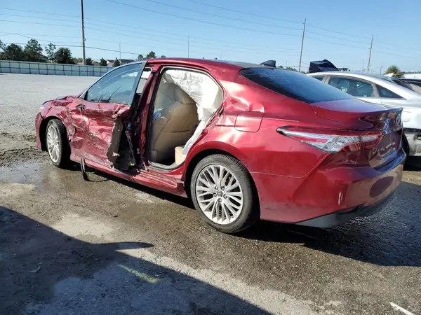 4T1B11HK7JU614521 2018 TOYOTA CAMRY - Image 2