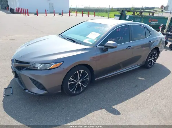 4T1B11HK7JU614597 2018 TOYOTA CAMRY - Image 2