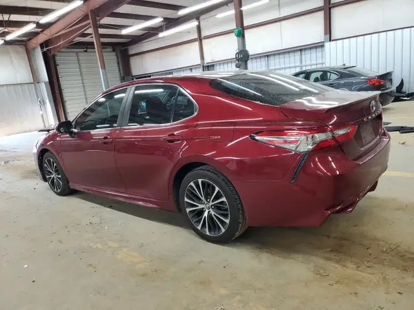 4T1B11HK7JU616687 2018 TOYOTA CAMRY - Image 2