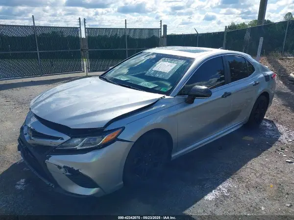 4T1B11HK7JU616706 2018 TOYOTA CAMRY - Image 2