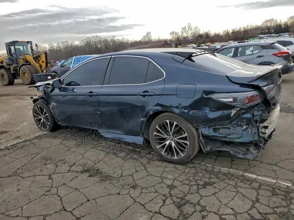 4T1B11HK7JU617368 2018 TOYOTA CAMRY - Image 2
