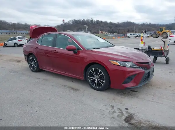 4T1B11HK7JU618343 2018 TOYOTA CAMRY - Image 1