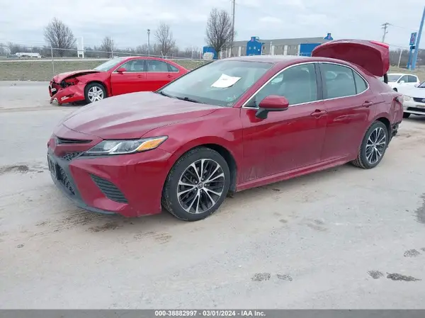4T1B11HK7JU618343 2018 TOYOTA CAMRY - Image 2