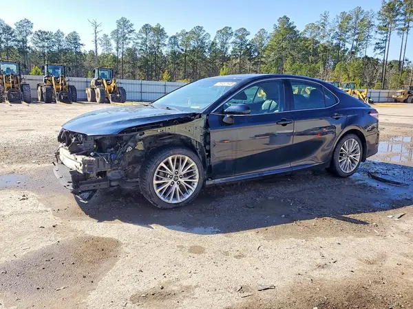 4T1B11HK7JU618441 2018 TOYOTA CAMRY - Image 1
