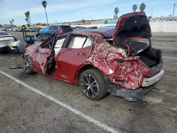 4T1B11HK7JU620223 2018 TOYOTA CAMRY - Image 2