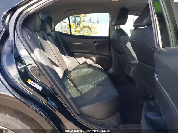 4T1B11HK7JU620805 2018 TOYOTA CAMRY - Image 8