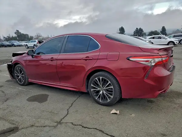 4T1B11HK7JU621503 2018 TOYOTA CAMRY - Image 2