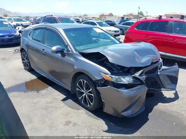 4T1B11HK7JU626359 2018 TOYOTA CAMRY - Image 1