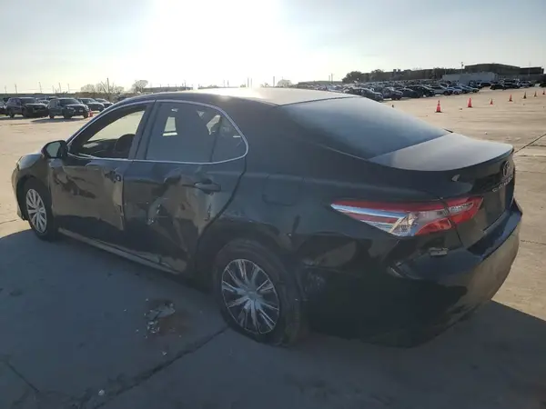 4T1B11HK7JU627446 2018 TOYOTA CAMRY - Image 2