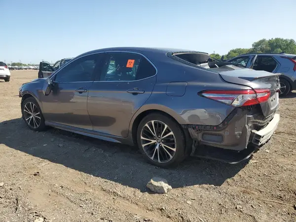 4T1B11HK7JU629035 2018 TOYOTA CAMRY - Image 2