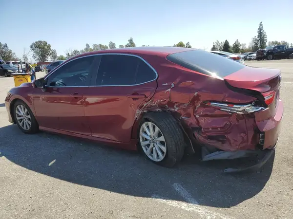 4T1B11HK7JU630802 2018 TOYOTA CAMRY - Image 2