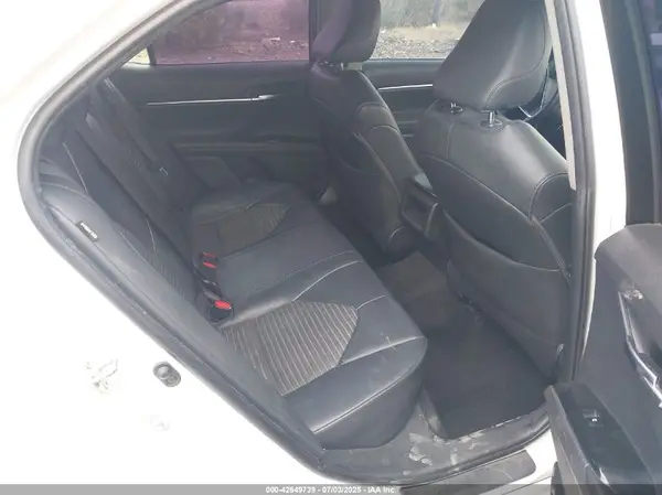 4T1B11HK7JU636308 2018 TOYOTA CAMRY - Image 8