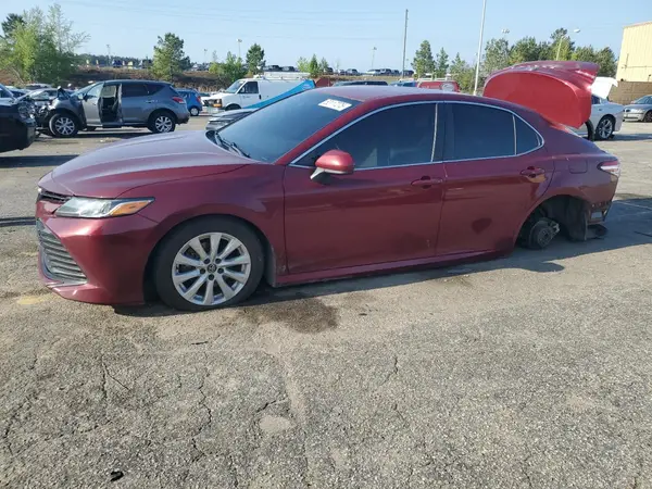 4T1B11HK7JU637314 2018 TOYOTA CAMRY - Image 1