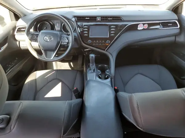 4T1B11HK7JU638463 2018 TOYOTA CAMRY - Image 8