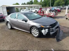 4T1B11HK7JU640889 2018 TOYOTA CAMRY