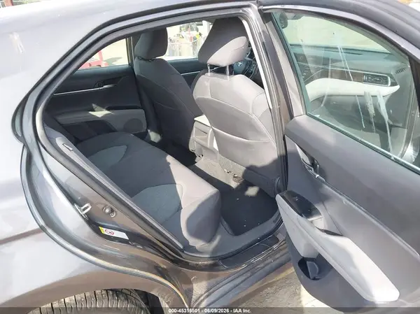 4T1B11HK7JU640889 2018 TOYOTA CAMRY - Image 8