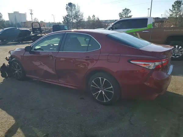 4T1B11HK7JU641718 2018 TOYOTA CAMRY - Image 2