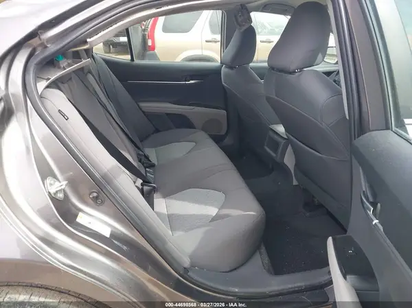 4T1B11HK7JU642495 2018 TOYOTA CAMRY - Image 8