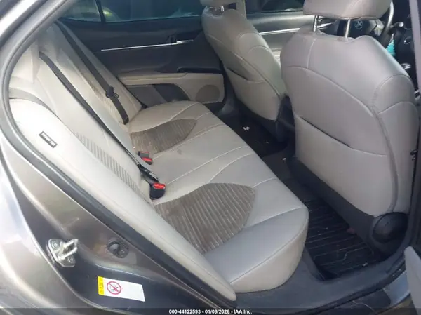 4T1B11HK7JU642531 2018 TOYOTA CAMRY - Image 8