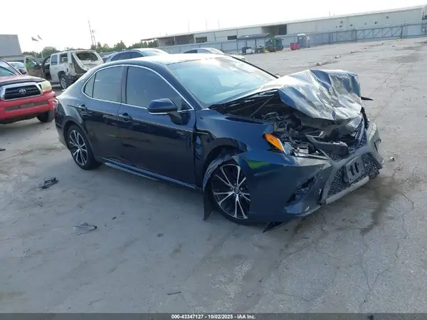 4T1B11HK7JU642741 2018 TOYOTA CAMRY - Image 1