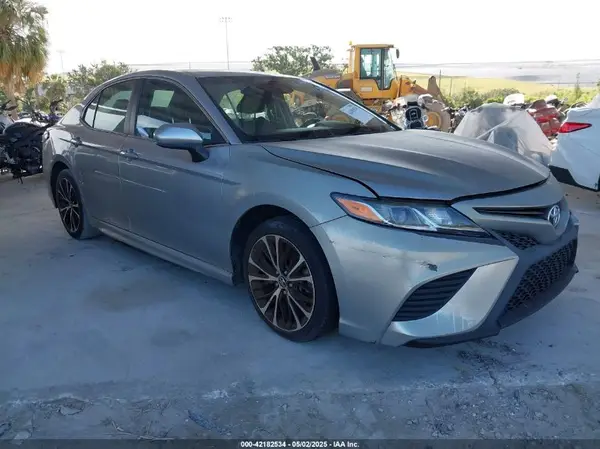 4T1B11HK7JU643131 2018 TOYOTA CAMRY - Image 1