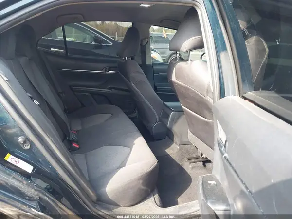 4T1B11HK7JU643145 2018 TOYOTA CAMRY - Image 8