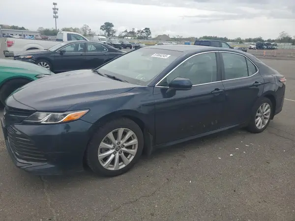 4T1B11HK7JU643274 2018 TOYOTA CAMRY - Image 1