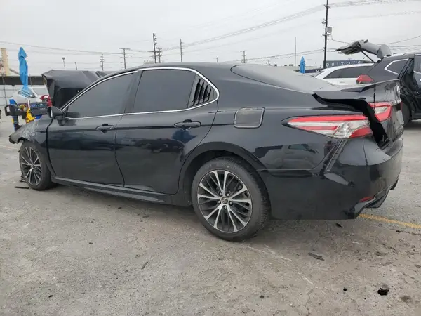 4T1B11HK7JU645591 2018 TOYOTA CAMRY - Image 2