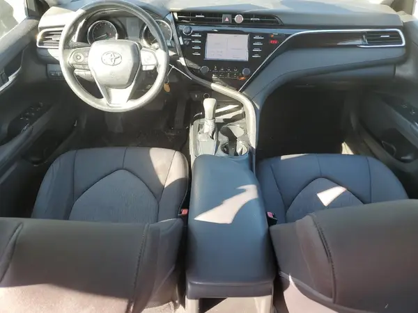 4T1B11HK7JU645817 2018 TOYOTA CAMRY - Image 8