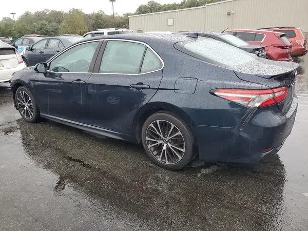 4T1B11HK7JU646532 2018 TOYOTA CAMRY - Image 2