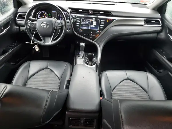 4T1B11HK7JU646532 2018 TOYOTA CAMRY - Image 8