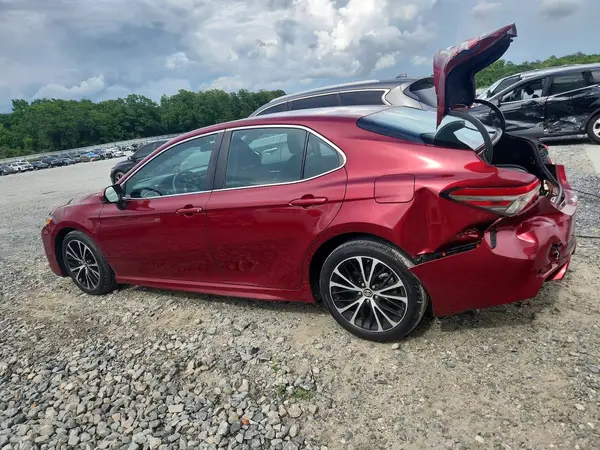 4T1B11HK7JU646949 2018 TOYOTA CAMRY - Image 2