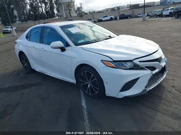 4T1B11HK7JU652444 2018 TOYOTA CAMRY - Image 1