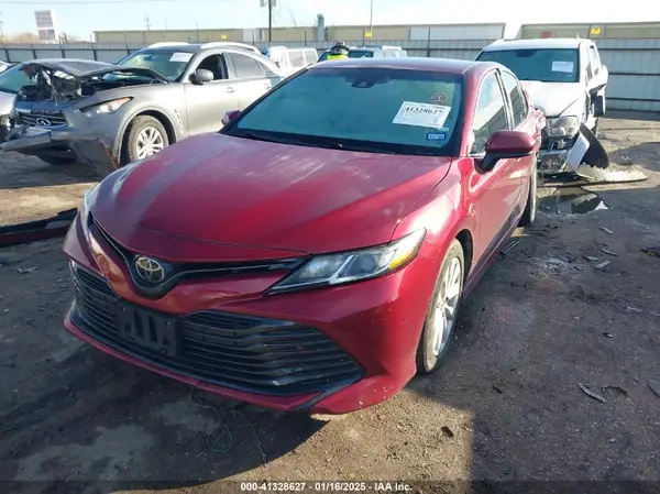 4T1B11HK7JU652962 2018 TOYOTA CAMRY - Image 2