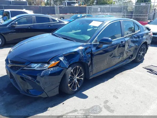 4T1B11HK7JU653139 2018 TOYOTA CAMRY - Image 2