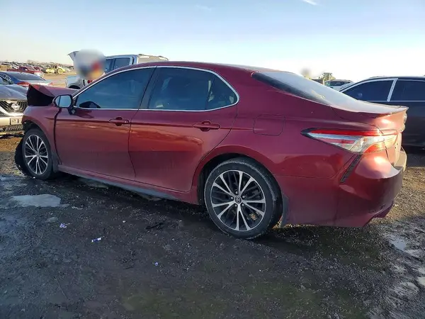 4T1B11HK7JU653772 2018 TOYOTA CAMRY - Image 2