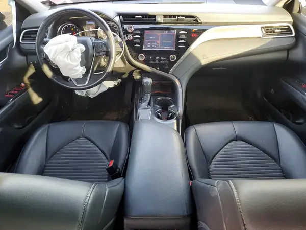 4T1B11HK7JU653772 2018 TOYOTA CAMRY - Image 8