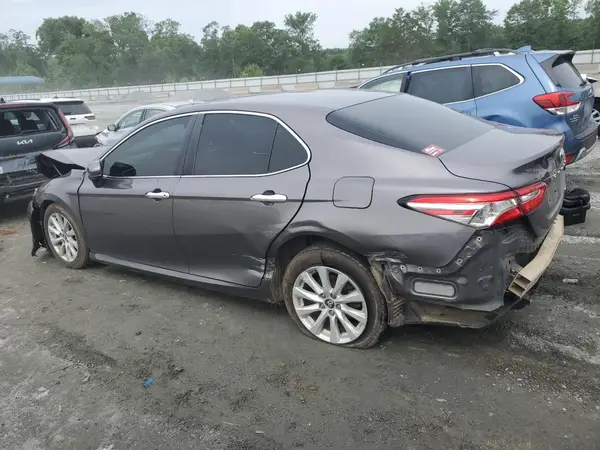 4T1B11HK7JU653805 2018 TOYOTA CAMRY - Image 2
