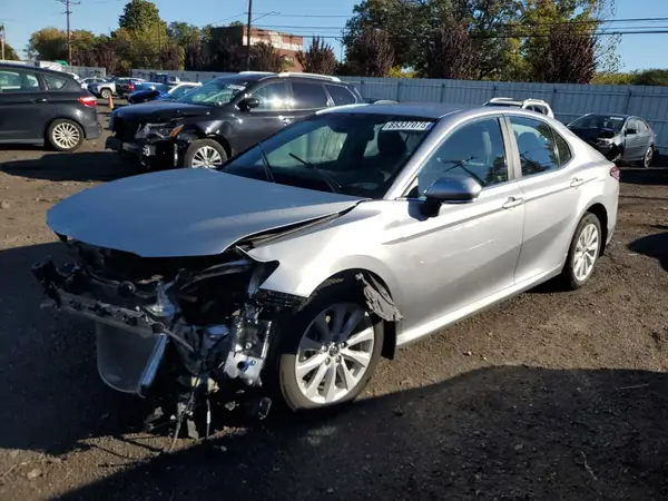4T1B11HK7JU654274 2018 TOYOTA CAMRY - Image 1