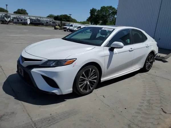 4T1B11HK7JU654372 2018 TOYOTA CAMRY - Image 1