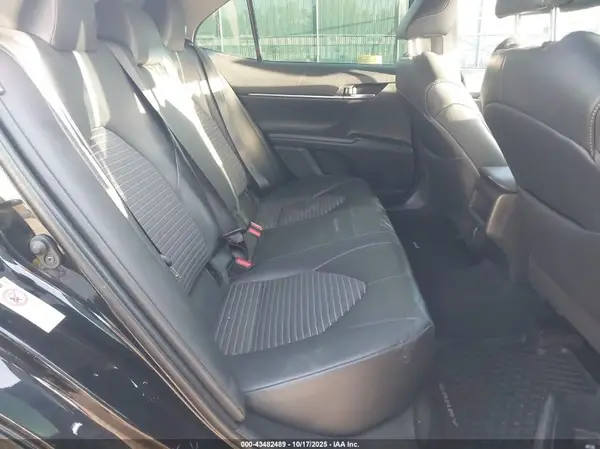 4T1B11HK7JU655750 2018 TOYOTA CAMRY - Image 8